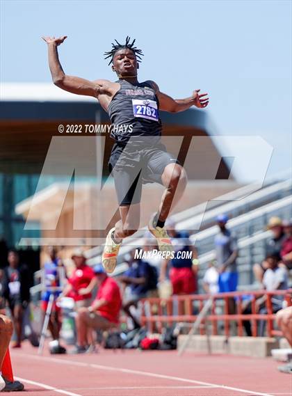 Thumbnail 2 in UIL 6A State Track Meet photogallery.