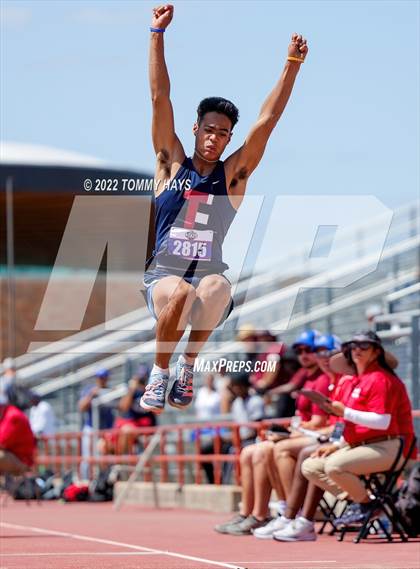 Thumbnail 2 in UIL 6A State Track Meet photogallery.
