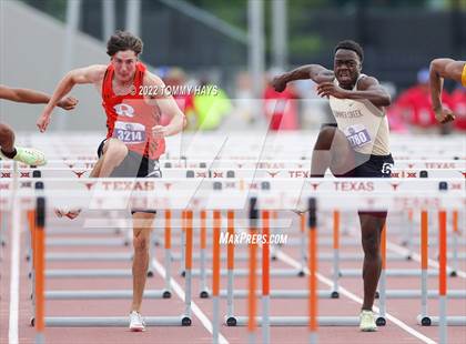 Thumbnail 2 in UIL 6A State Track Meet photogallery.