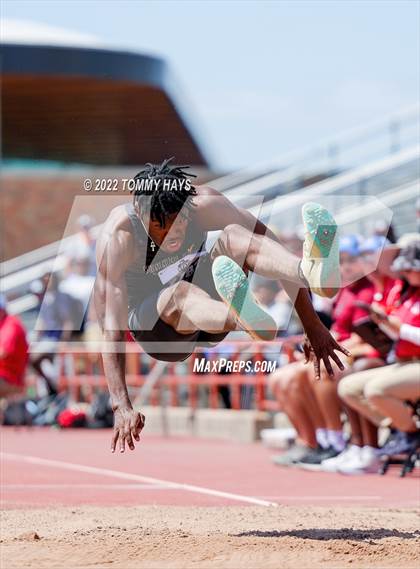 Thumbnail 1 in UIL 6A State Track Meet photogallery.