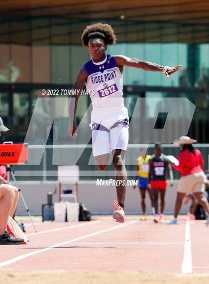 Thumbnail 1 in UIL 6A State Track Meet photogallery.