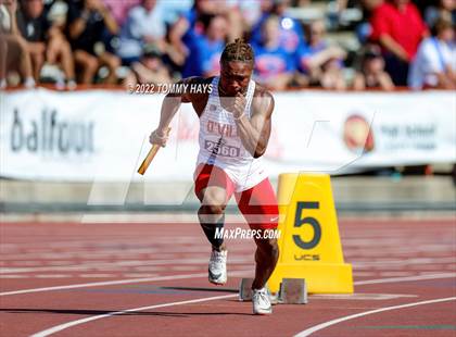 Thumbnail 1 in UIL 6A State Track Meet photogallery.