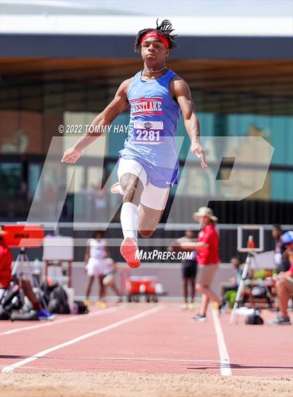 Thumbnail 2 in UIL 6A State Track Meet photogallery.