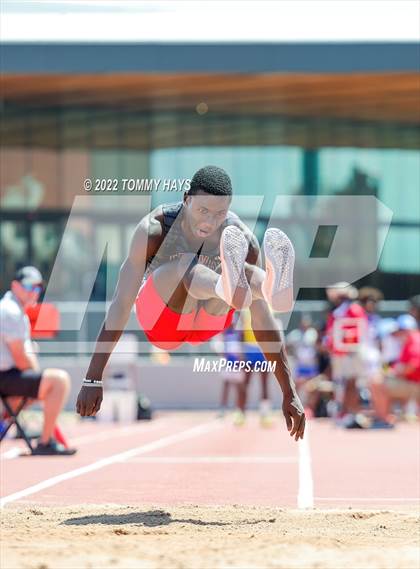 Thumbnail 2 in UIL 6A State Track Meet photogallery.