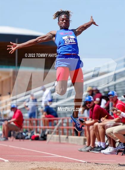 Thumbnail 1 in UIL 6A State Track Meet photogallery.