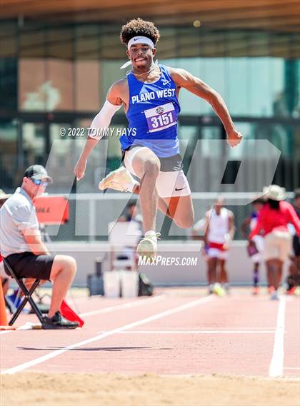 Thumbnail 3 in UIL 6A State Track Meet photogallery.
