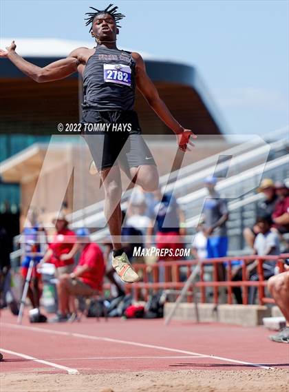 Thumbnail 1 in UIL 6A State Track Meet photogallery.