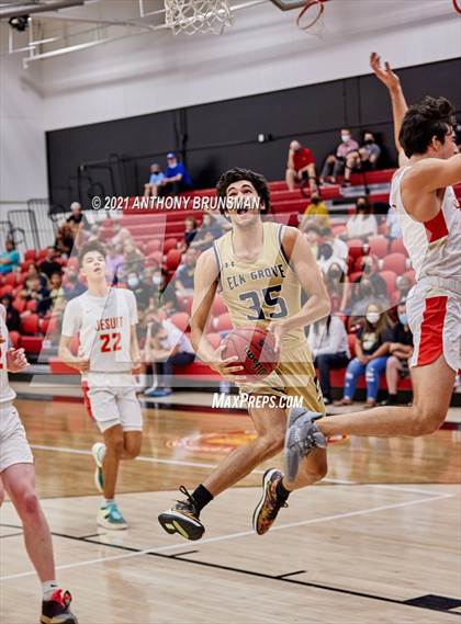 Thumbnail 3 in Elk Grove @ Jesuit photogallery.