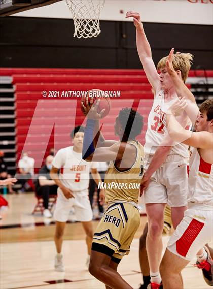 Thumbnail 3 in Elk Grove @ Jesuit photogallery.