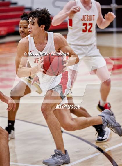 Thumbnail 3 in Elk Grove @ Jesuit photogallery.