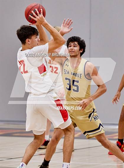 Thumbnail 1 in Elk Grove @ Jesuit photogallery.