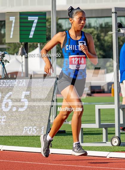 Thumbnail 2 in UIL 2A Girls Track & Field Finals photogallery.