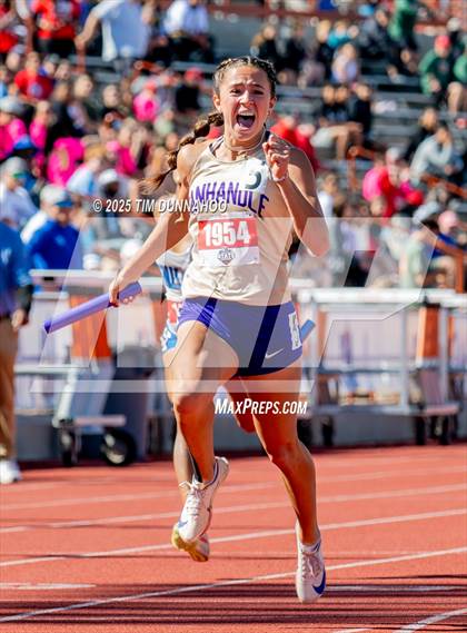 Thumbnail 3 in UIL 2A Girls Track & Field Finals photogallery.