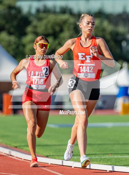 Thumbnail 2 in UIL 2A Girls Track & Field Finals photogallery.