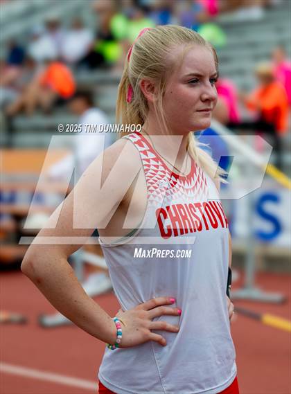 Thumbnail 1 in UIL 2A Girls Track & Field Finals photogallery.