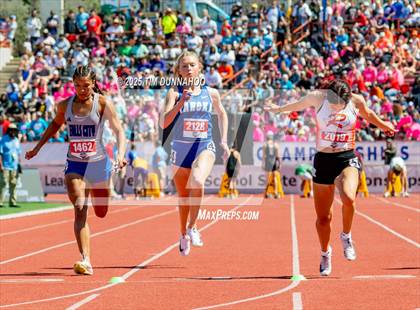 Thumbnail 3 in UIL 2A Girls Track & Field Finals photogallery.