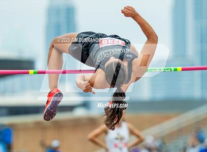 Thumbnail 1 in UIL 2A Girls Track & Field Finals photogallery.