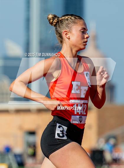 Thumbnail 3 in UIL 2A Girls Track & Field Finals photogallery.