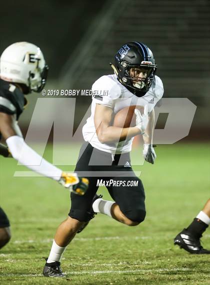 Thumbnail 3 in Edison vs. Clovis North photogallery.