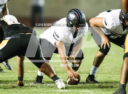 Thumbnail 2 in Edison vs. Clovis North photogallery.