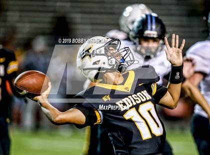 Thumbnail 3 in Edison vs. Clovis North photogallery.