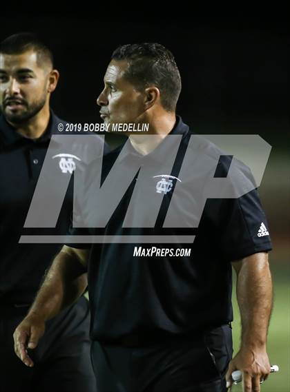 Thumbnail 3 in Edison vs. Clovis North photogallery.