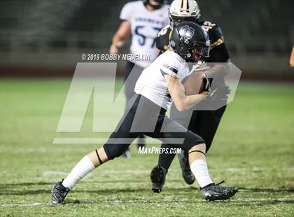 Thumbnail 3 in Edison vs. Clovis North photogallery.