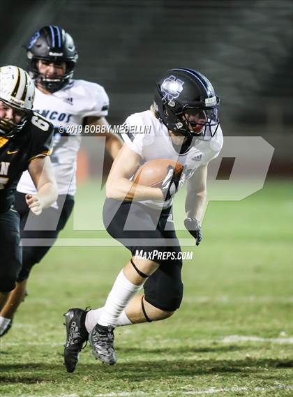 Thumbnail 1 in Edison vs. Clovis North photogallery.