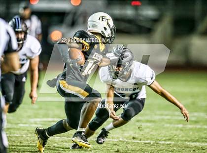 Thumbnail 2 in Edison vs. Clovis North photogallery.