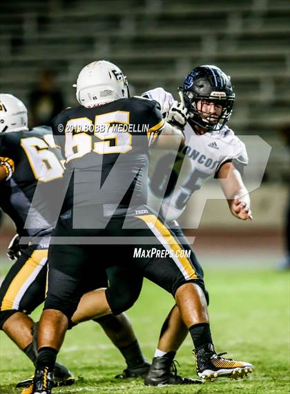 Thumbnail 2 in Edison vs. Clovis North photogallery.