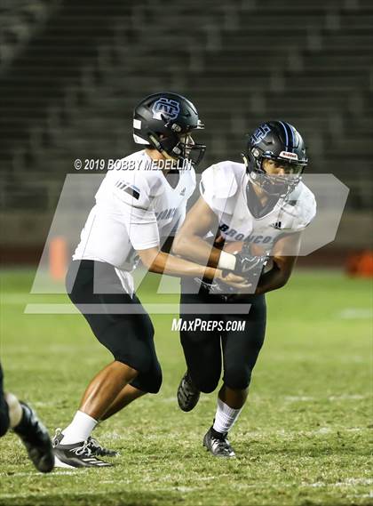 Thumbnail 1 in Edison vs. Clovis North photogallery.