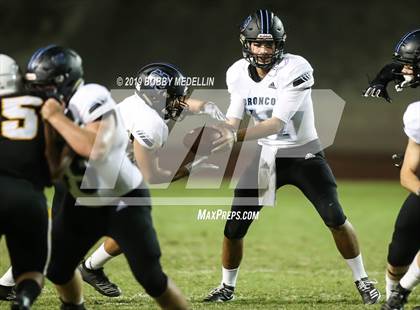 Thumbnail 2 in Edison vs. Clovis North photogallery.