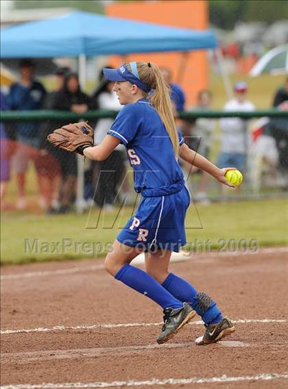 Thumbnail 3 in Pearl River vs. Floral Park (NYSPHSAA Class A Final) photogallery.