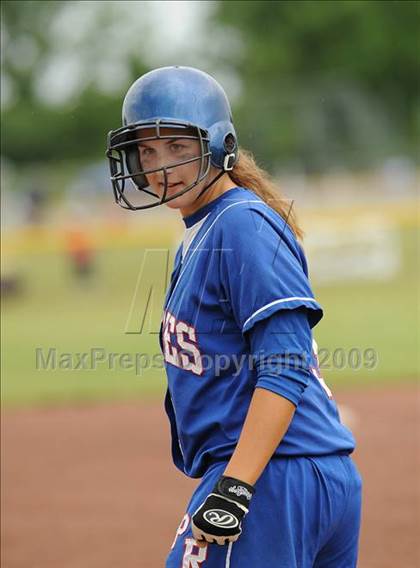 Thumbnail 3 in Pearl River vs. Floral Park (NYSPHSAA Class A Final) photogallery.