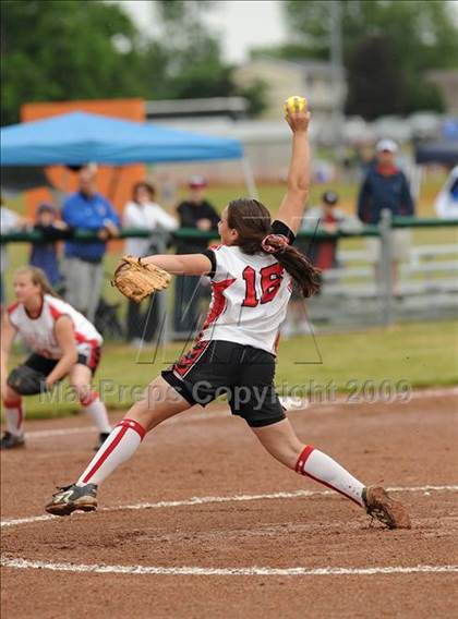 Thumbnail 1 in Pearl River vs. Floral Park (NYSPHSAA Class A Final) photogallery.