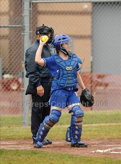 Thumbnail 1 in Pearl River vs. Floral Park (NYSPHSAA Class A Final) photogallery.