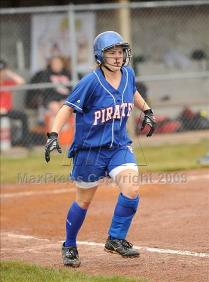 Thumbnail 2 in Pearl River vs. Floral Park (NYSPHSAA Class A Final) photogallery.