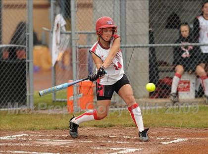 Thumbnail 2 in Pearl River vs. Floral Park (NYSPHSAA Class A Final) photogallery.