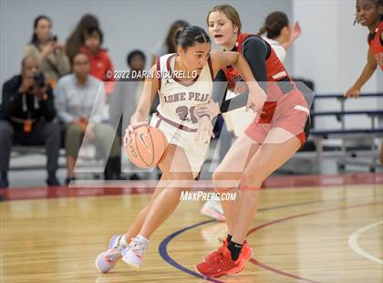 Thumbnail 3 in St. John's vs. Lone Peak (NIKE Tournament of Champions) photogallery.