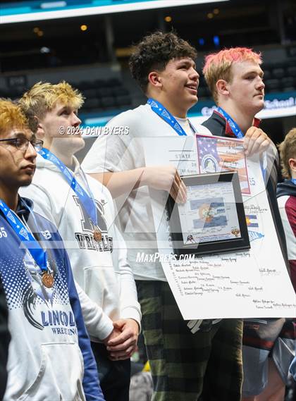 Thumbnail 1 in CHSAA 3A Finals photogallery.