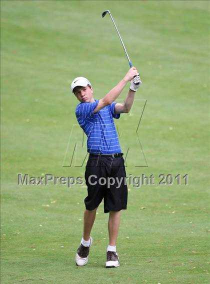 Thumbnail 3 in Section 5 State Qualifier @ Oak Hill CC (Supersectionals) photogallery.