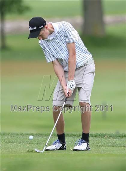 Thumbnail 3 in Section 5 State Qualifier @ Oak Hill CC (Supersectionals) photogallery.