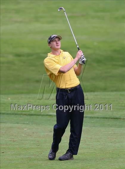 Thumbnail 1 in Section 5 State Qualifier @ Oak Hill CC (Supersectionals) photogallery.