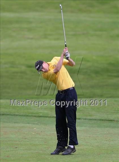 Thumbnail 1 in Section 5 State Qualifier @ Oak Hill CC (Supersectionals) photogallery.