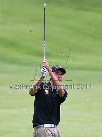 Thumbnail 1 in Section 5 State Qualifier @ Oak Hill CC (Supersectionals) photogallery.