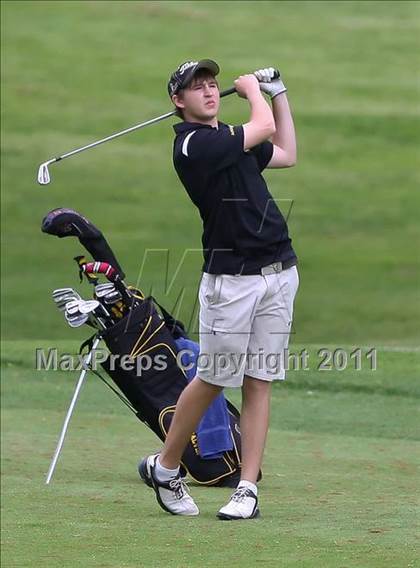 Thumbnail 3 in Section 5 State Qualifier @ Oak Hill CC (Supersectionals) photogallery.