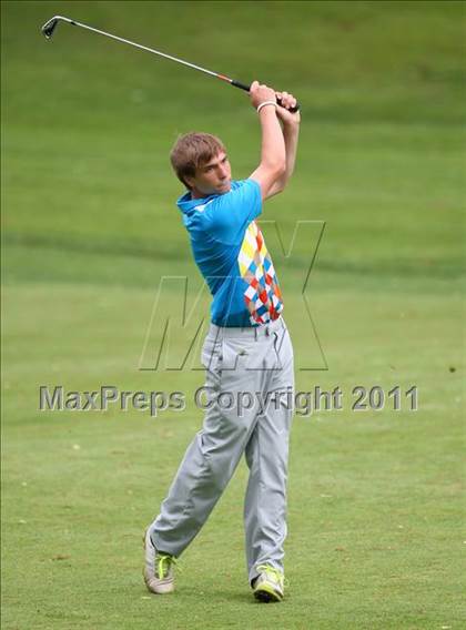 Thumbnail 1 in Section 5 State Qualifier @ Oak Hill CC (Supersectionals) photogallery.
