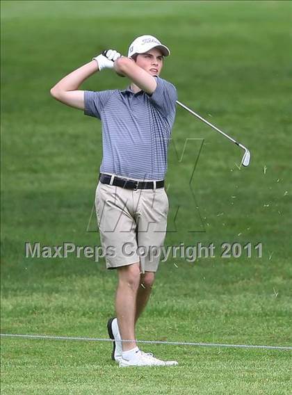 Thumbnail 3 in Section 5 State Qualifier @ Oak Hill CC (Supersectionals) photogallery.