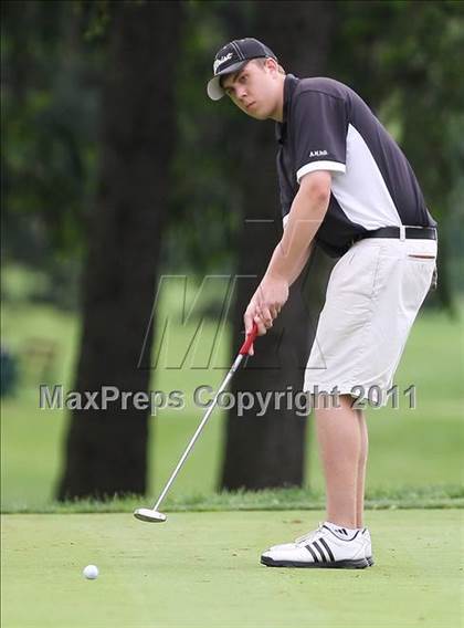 Thumbnail 1 in Section 5 State Qualifier @ Oak Hill CC (Supersectionals) photogallery.