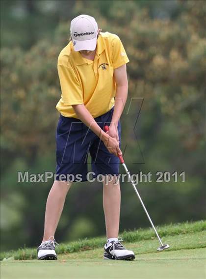 Thumbnail 2 in Section 5 State Qualifier @ Oak Hill CC (Supersectionals) photogallery.